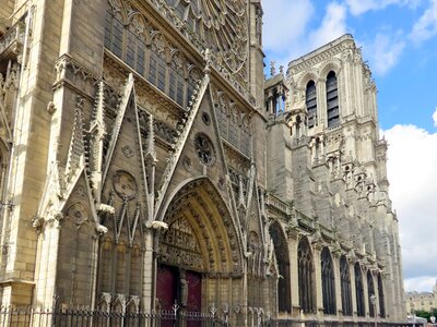 Tower portal transept