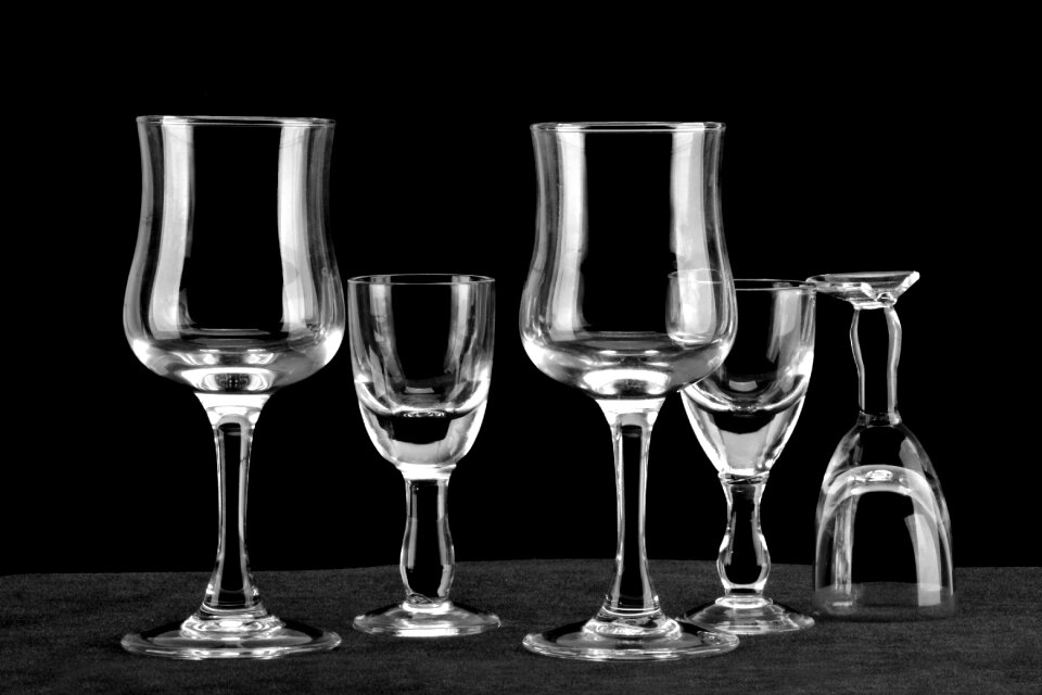 White stripes goblet red wine glass