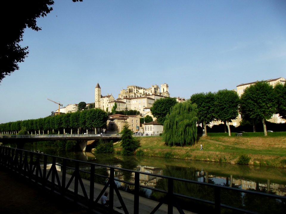 201206_0069 