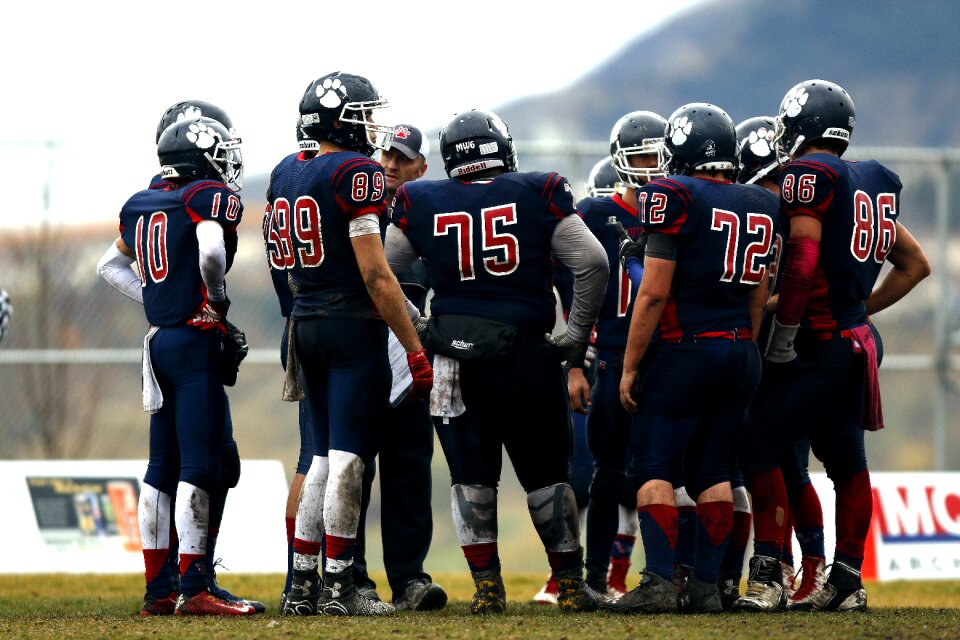 Athletes coach players