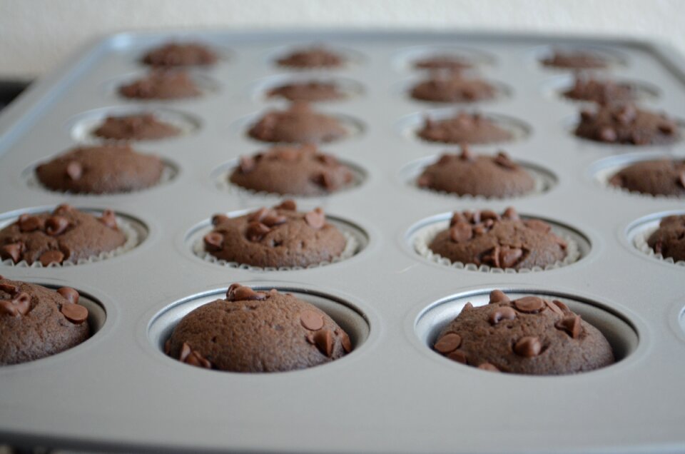Cake baking gray cake