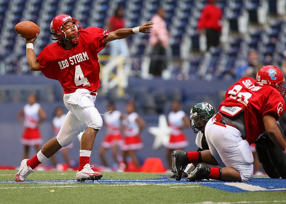 Action player throwing