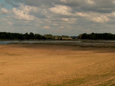 200608_0104 
