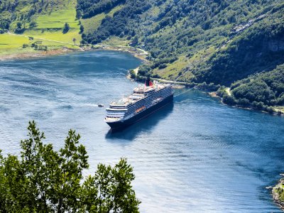 Queen Mary down there 