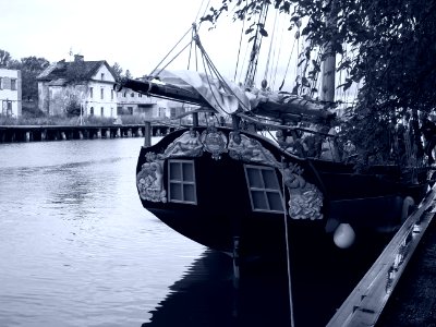 Oldy shippy 