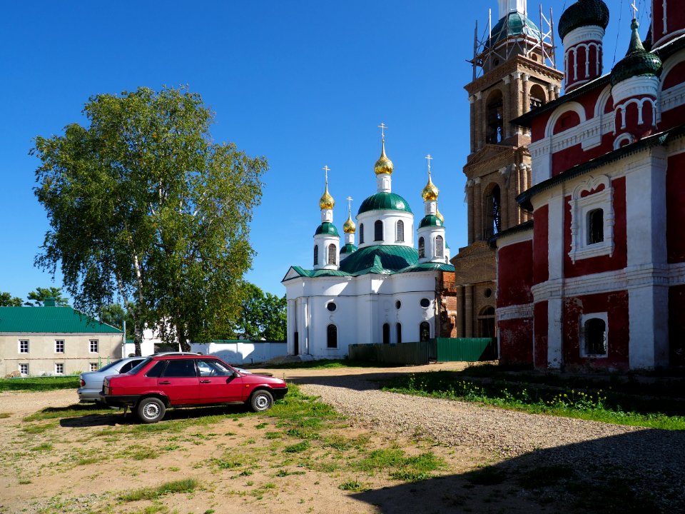 Богоявленский монастырь 