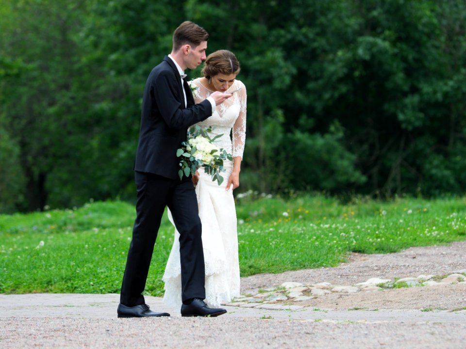 Being busy on a wedding day 