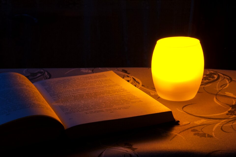Reading candle literature