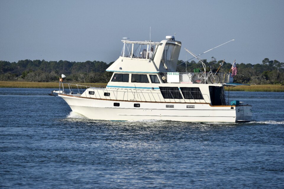 Cruising on river transportation travel