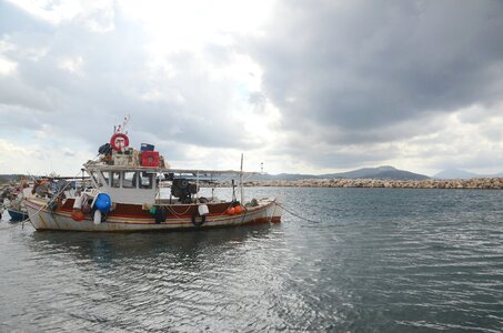 Boat catch fish