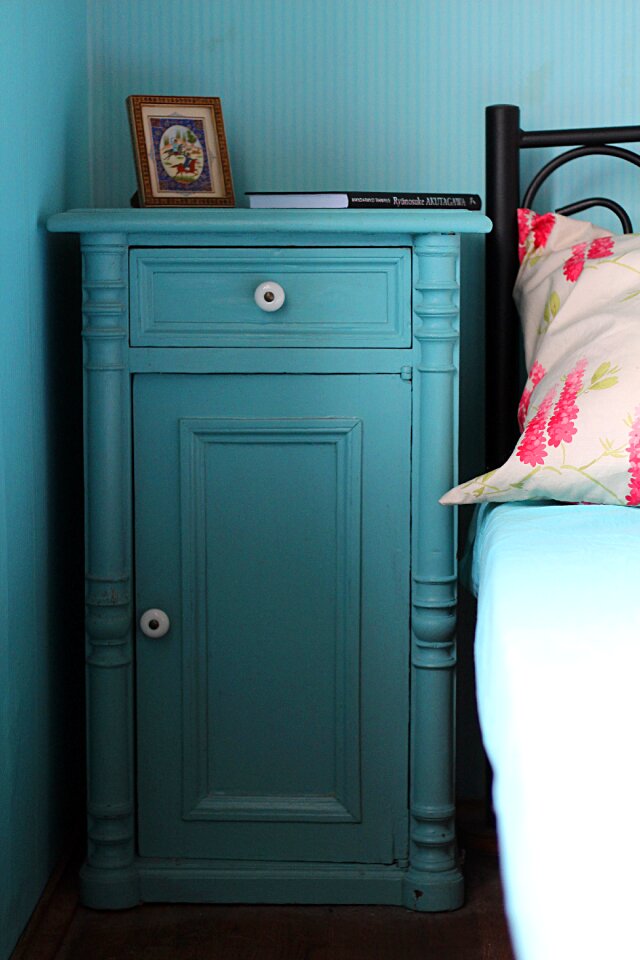 Bedroom bedside cabinet