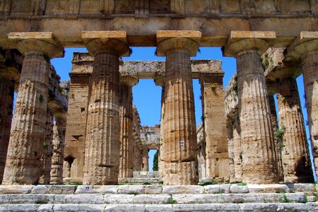 Temple of neptune magna grecia ancient temple