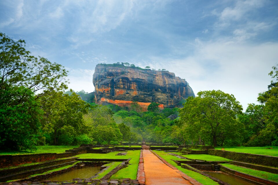 Traditional tours travel