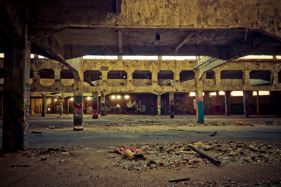 Pforphoto old decay