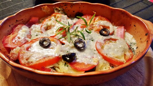 Tomatoes au gratin meal