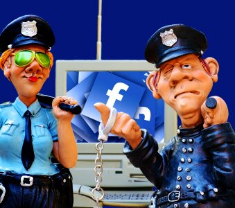 Police social networking social photo