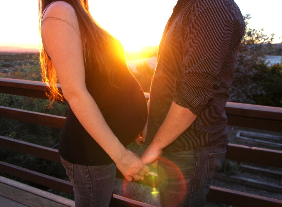 Pregnant couple family pregnancy
