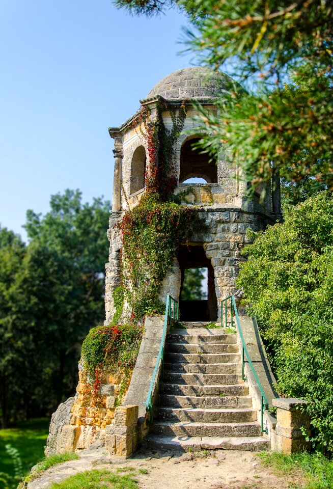 Romance building ruin
