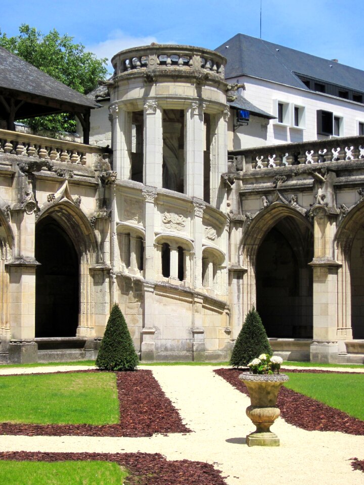 Staircase balcony renaissance