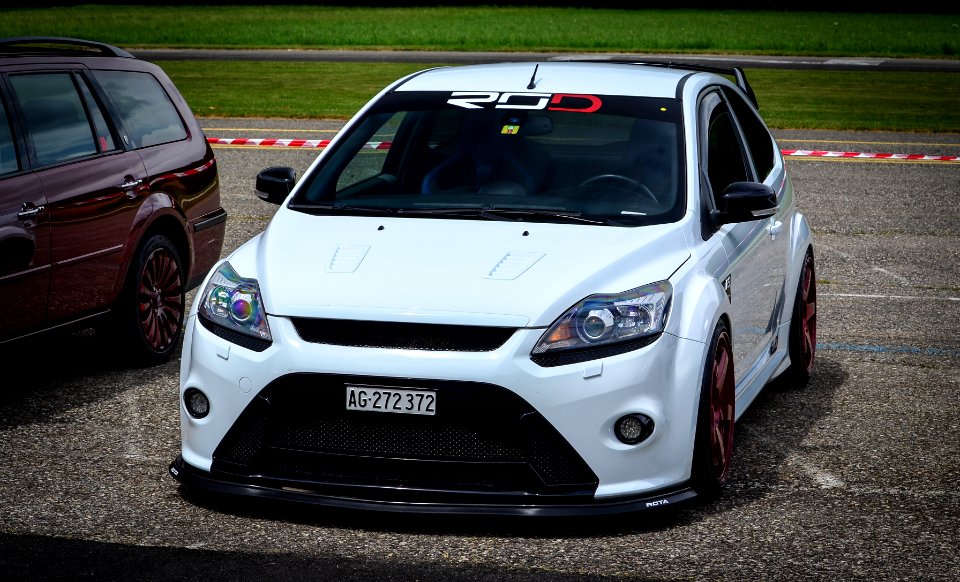 white RS 