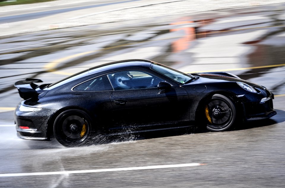 black porsche 