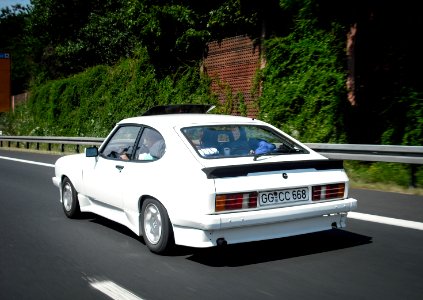 white capri 