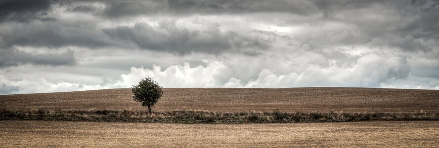 Nature green plowing