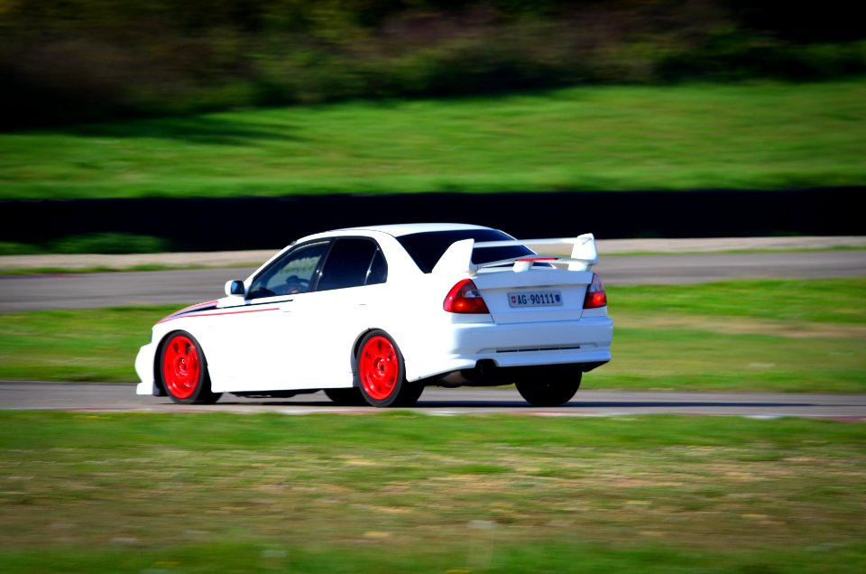 white evo 