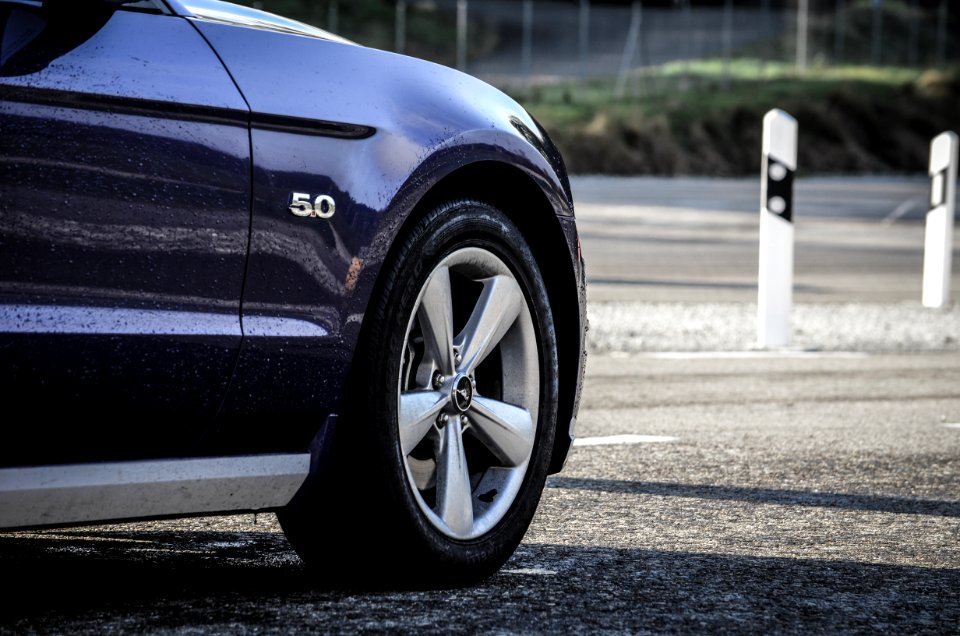 mustang wheel 