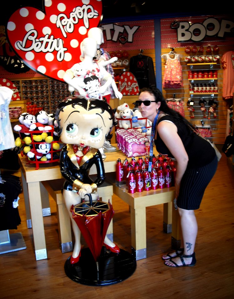 tina and betty boop 