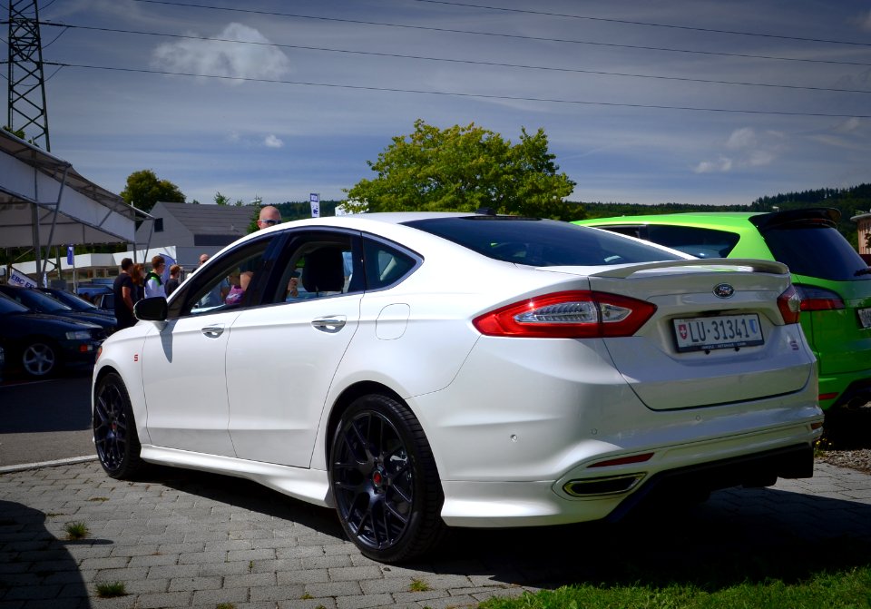 ford fusion 