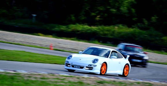 porsche vs mini 