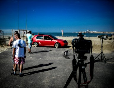 red golf shooting 