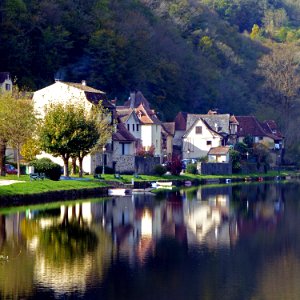 Beaulieu-sur-Dordogne, France photo