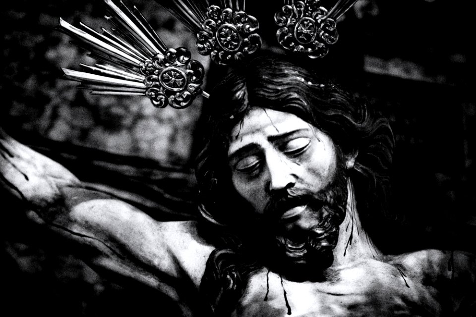 Mientras tanto, Jesús dormía 