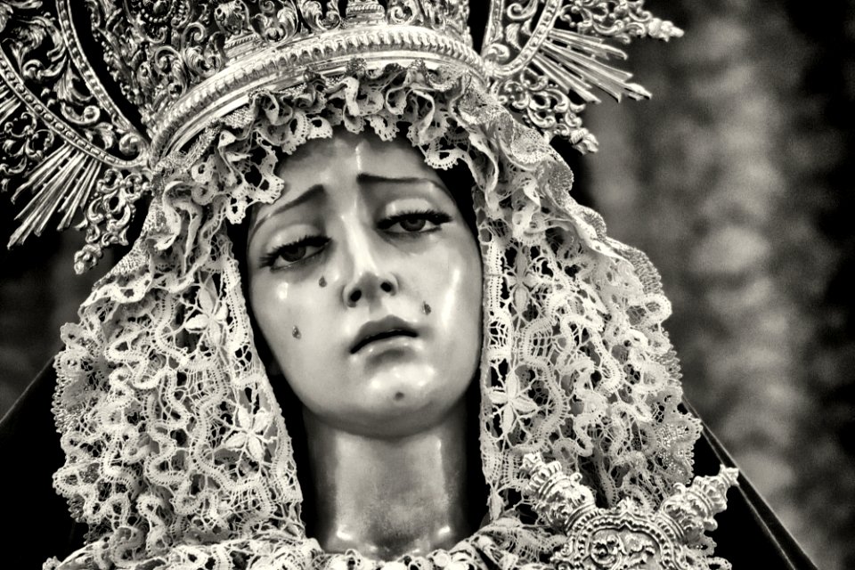 Madre de Dios, divina doncella 