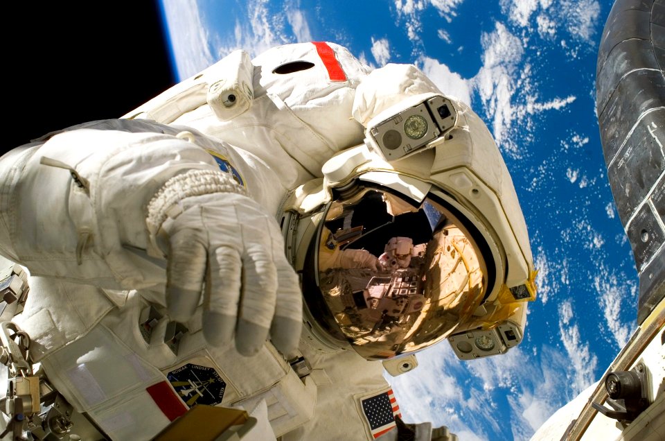 sky-earth-space-working 