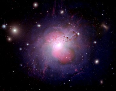The central region of a rich galaxy cluster about 250 mill… 