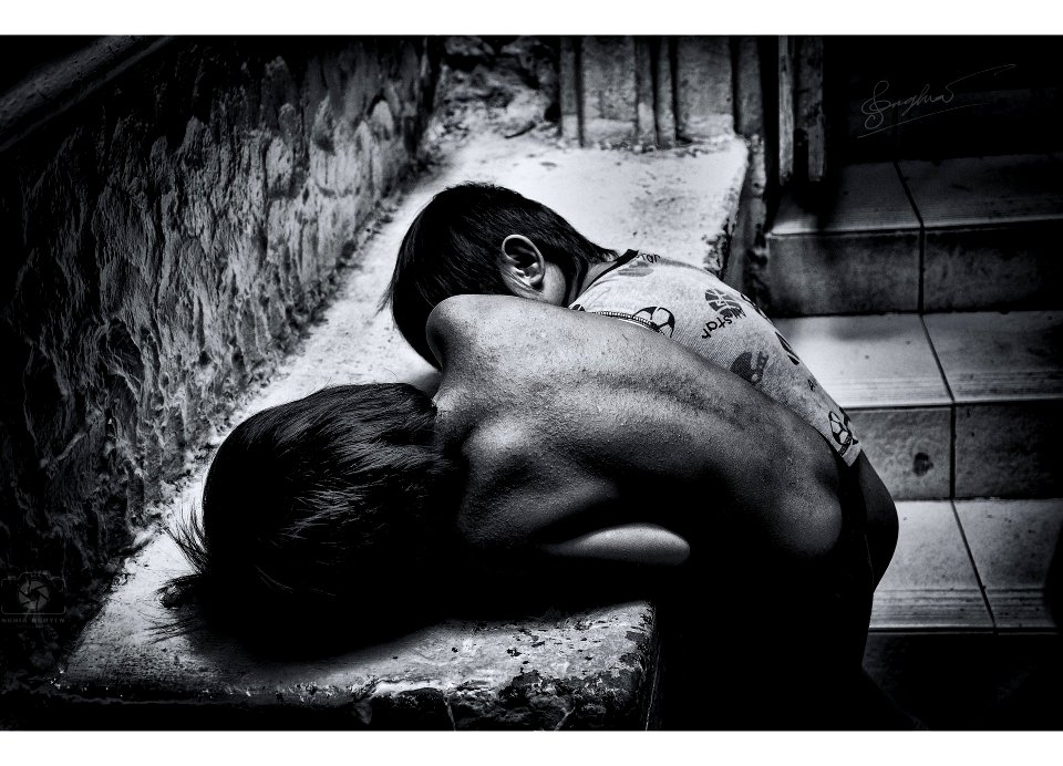 poor-children-1712544_1920 