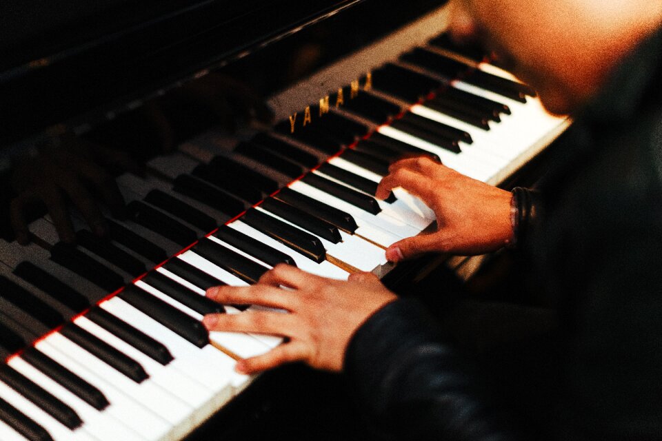 Musician performance player