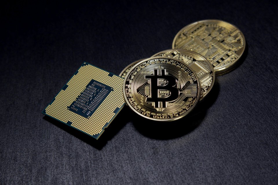 bitcoin-2057405_1920 