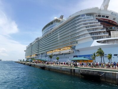 Allure of the seas cruise caribbean