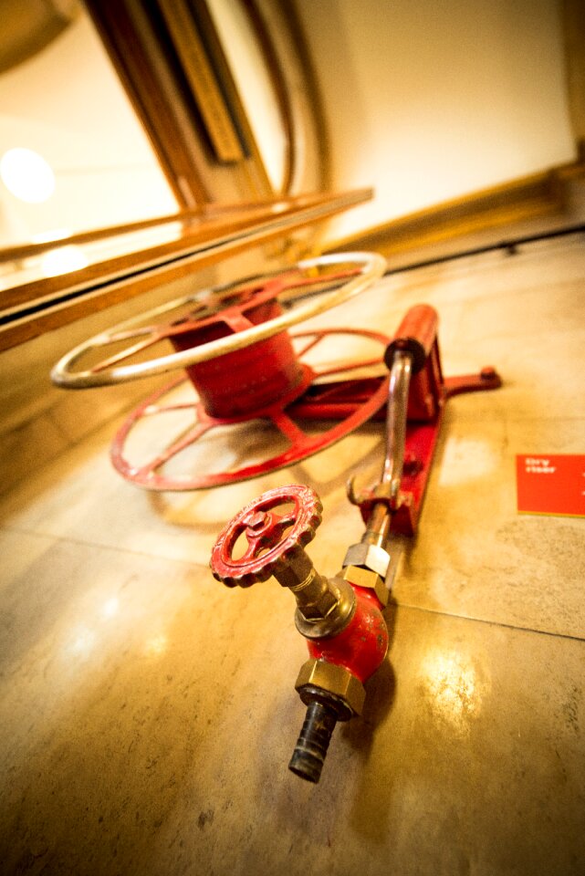 Hydrant tap extinguish