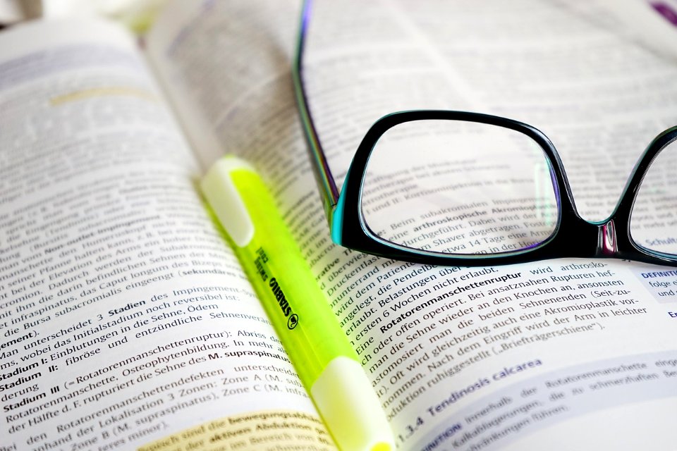 glasses-272399_1280 