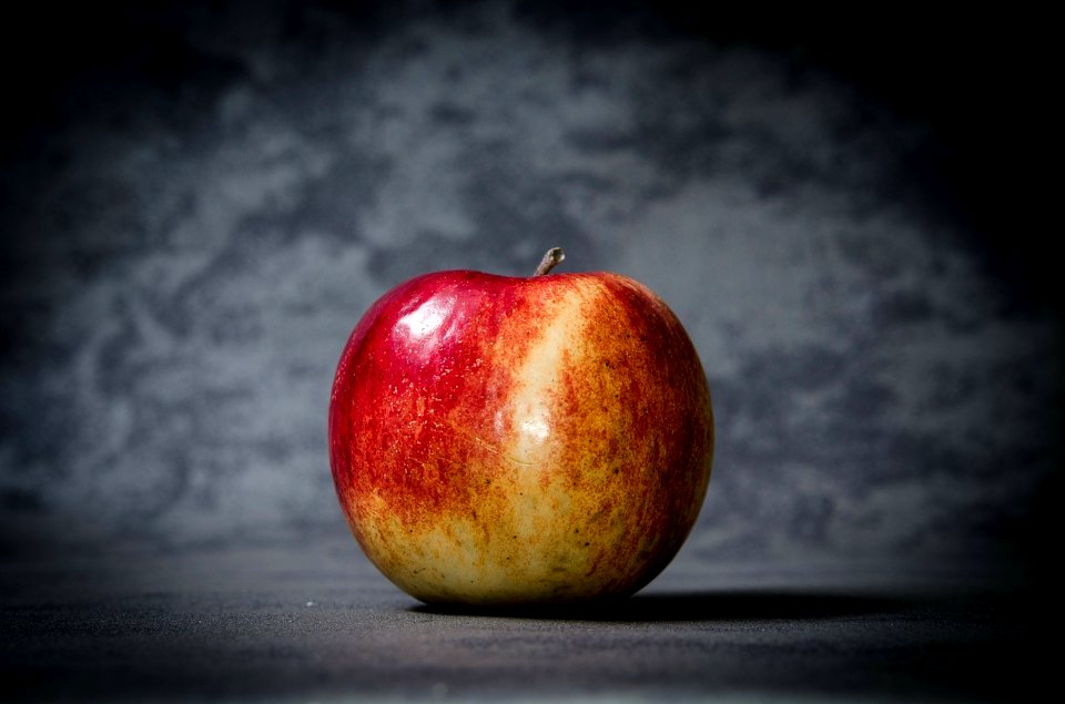 apple-256267_1280 