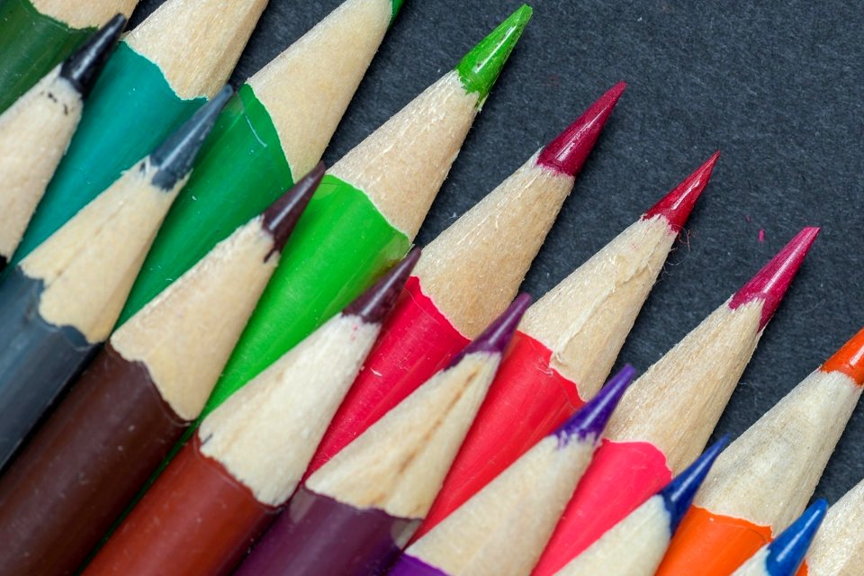 crayons-316020_1280 