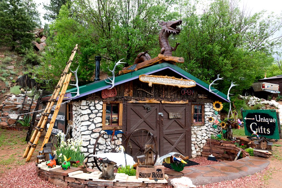 Rustic Mantel Trading Post 