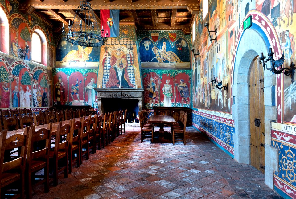 Castello di Amorosa vineyard, Calistoga, California 