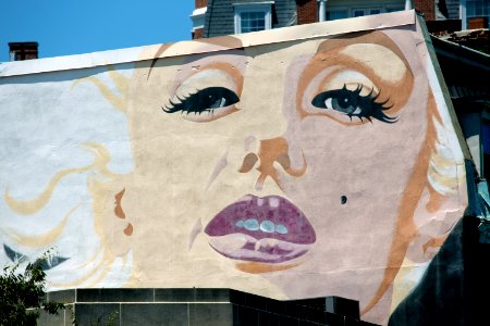 Marilyn Monroe mural photo