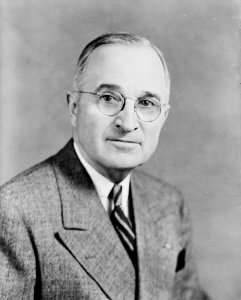 33 Harry S Truman 